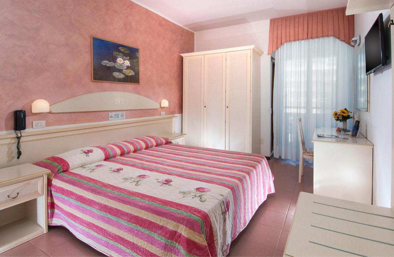 Hotel Napoleon Gabicce Mare Bagian luar foto